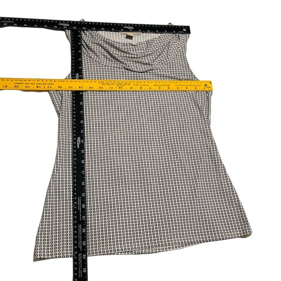 Banana Republic Women's Sleeveless Tank Top S Black & White Geometric Pattern - Picture 3 of 6